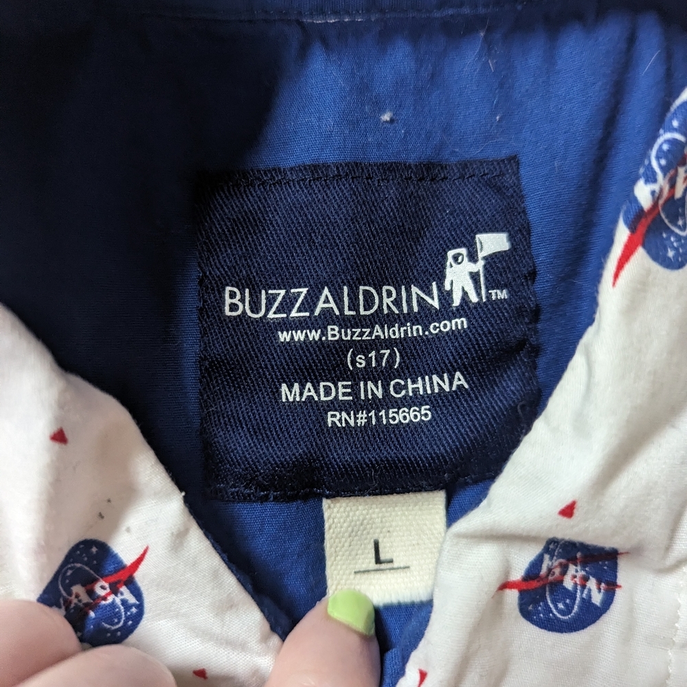 Nasa button down. - Picture 3 of 3